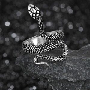 FiYa Gunmetal Silver Snake Ring Textured made to last
